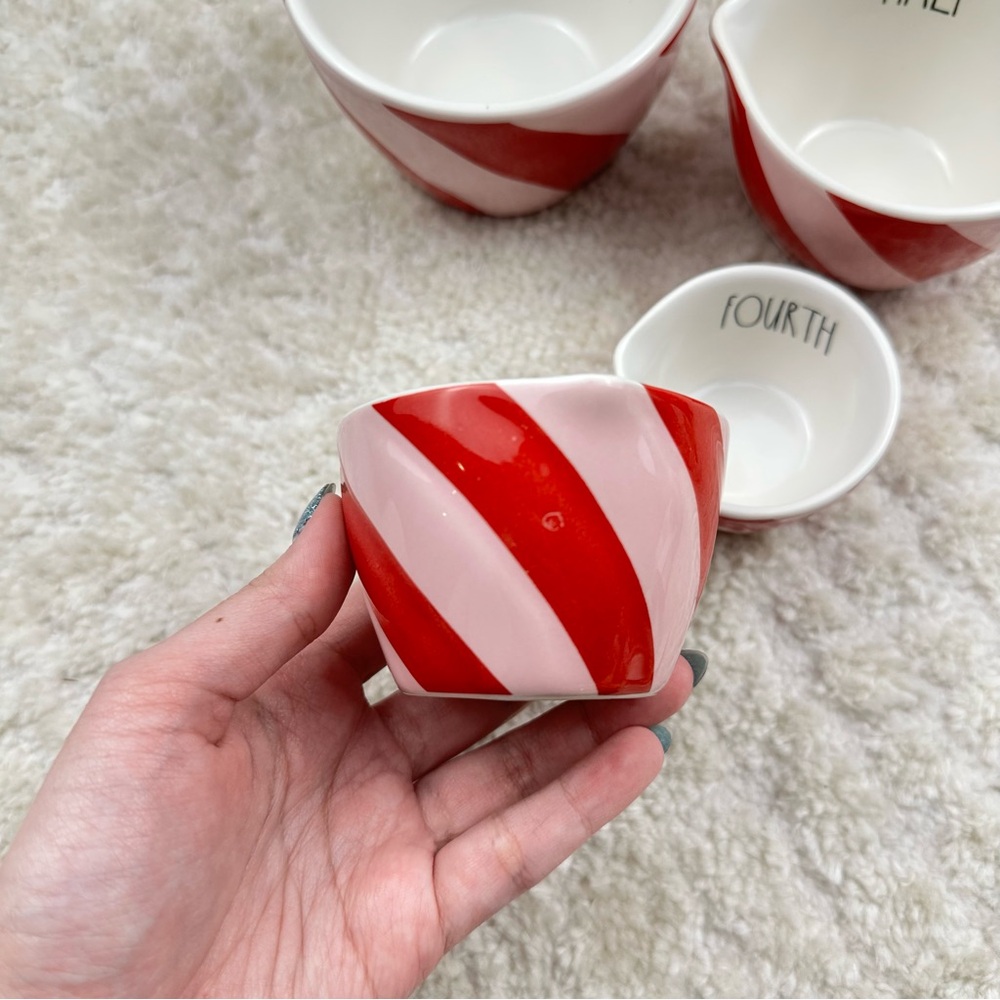 Rae Dunn Measuring Cup - Picture 9 of 10